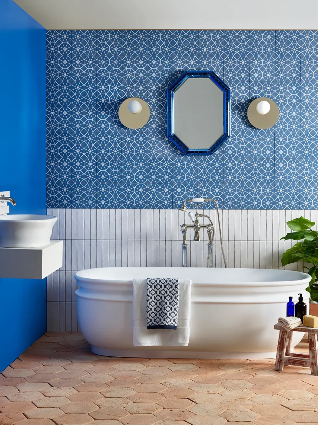 BC Designs: A centrepiece in colour, manufacturer collection setting