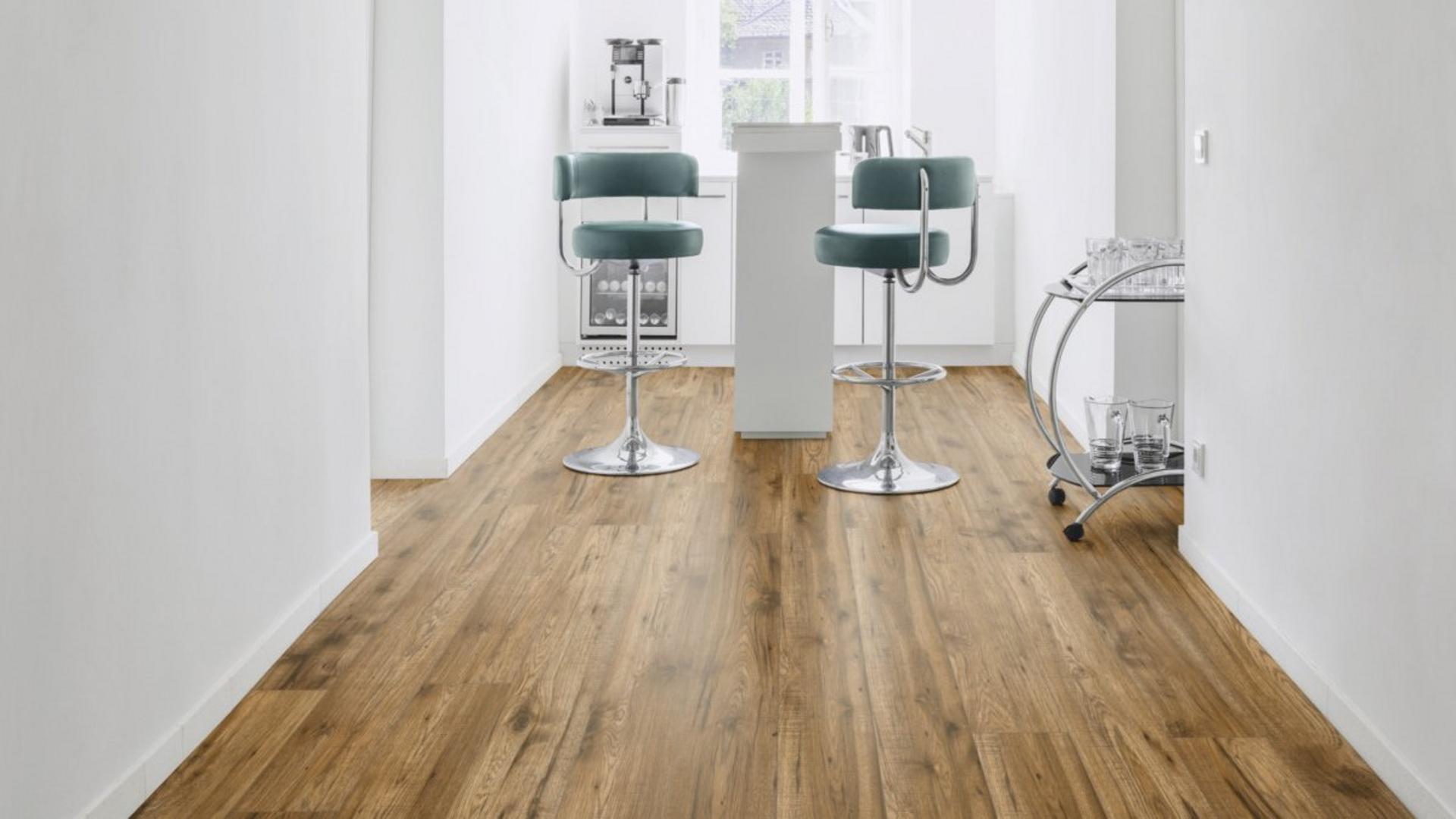 Kaindl Hickory Chelsea